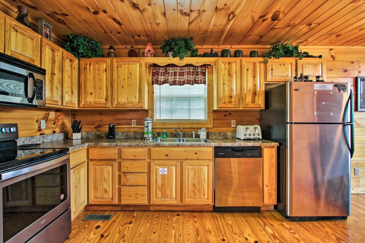 Expansive Gatlinburg Cabin Hot Tub, Deck And Grill! Luaran gambar