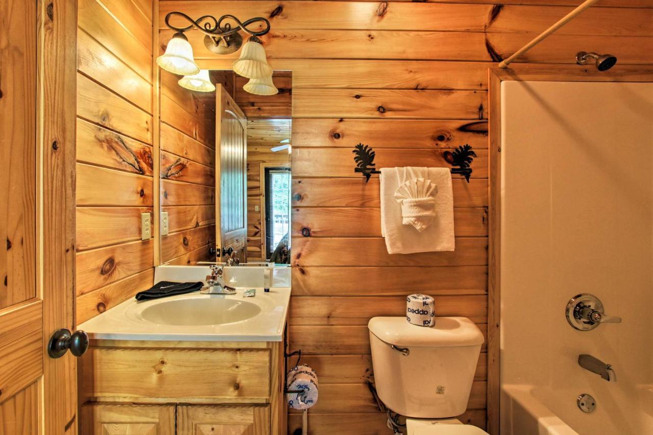 Expansive Gatlinburg Cabin Hot Tub, Deck And Grill! Luaran gambar